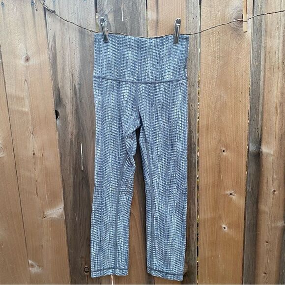 Lululemon Wunder Under Crop Hi-Rise Luon Arrow Jacquard Battleship Size 2 - Picture 3 of 10